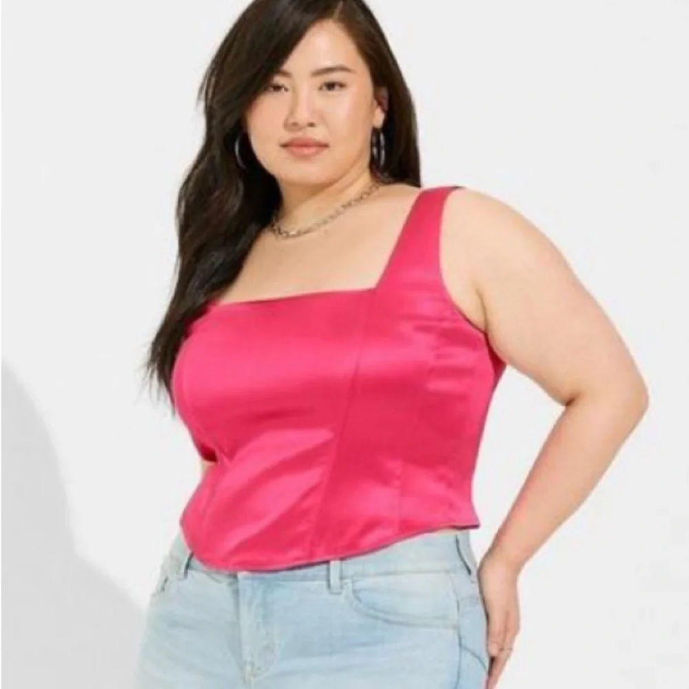 Torrid NWT Pink Satin Sleeveless Corset Top - Picture 1 of 6